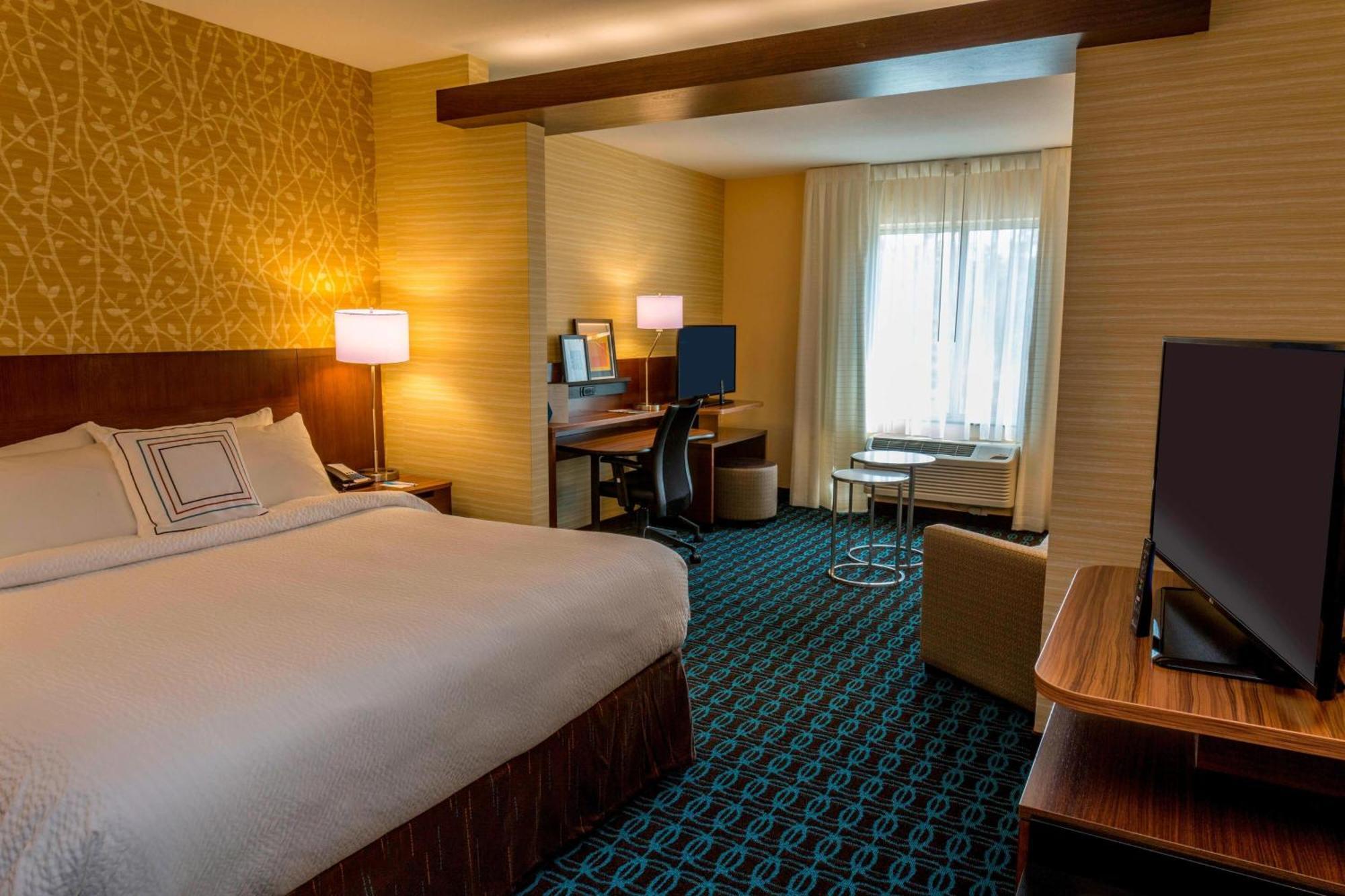 Fairfield Inn & Suites By Marriott Geneva Finger Lakes Exterior photo