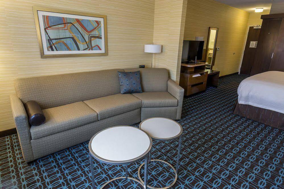 Fairfield Inn & Suites By Marriott Geneva Finger Lakes Exterior photo